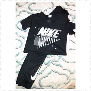 Nike shirt/pants bundle